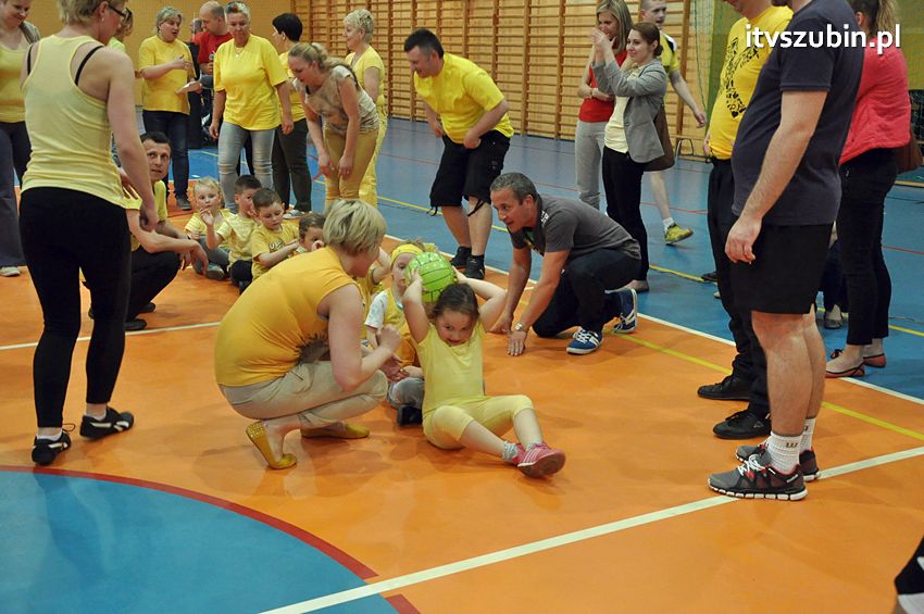 Mamo,Tato baw się z nami