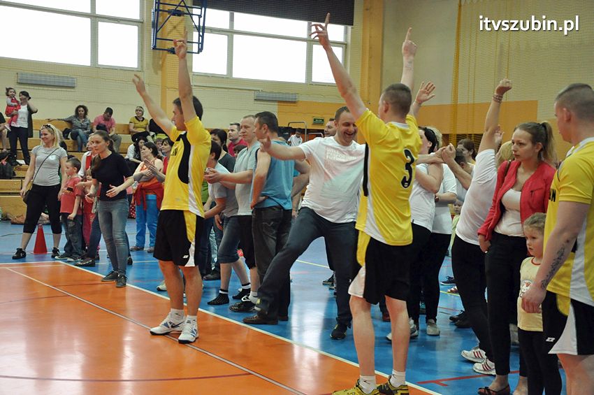 Mamo,Tato baw się z nami