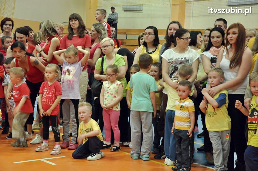 Mamo,Tato baw się z nami