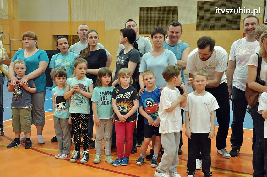 Mamo,Tato baw się z nami