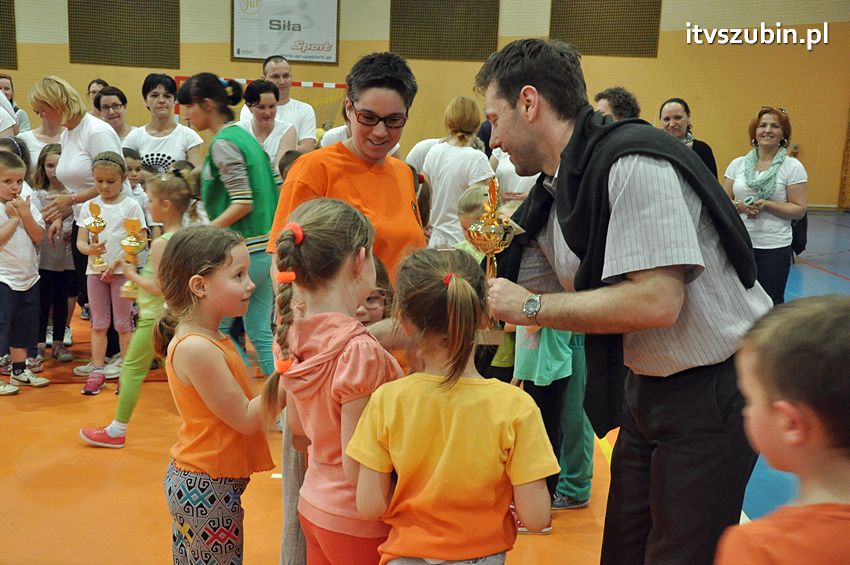 Mamo,Tato baw się z nami