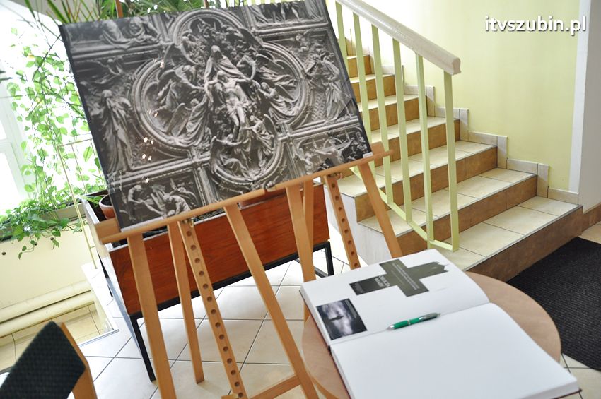 Oblicza wiary - wystawa szubińskich fleszowców