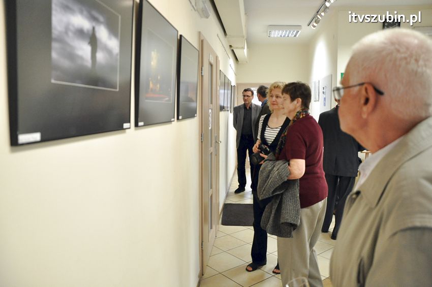 Oblicza wiary - wystawa szubińskich fleszowców