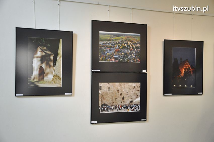 Oblicza wiary - wystawa szubińskich fleszowców