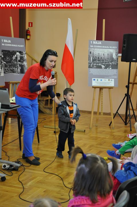 Flaga, szalik, koszulka- symbole narodowe wokół nas