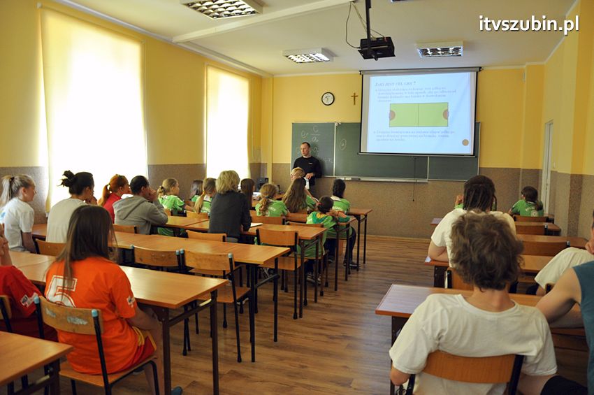 Warsztaty tchoukballa w I LO w Szubinie