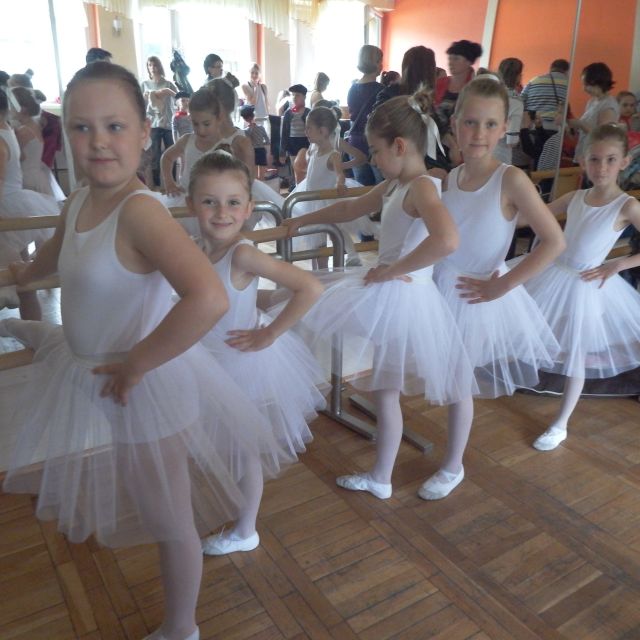 Formacja MINI SLOW  wystąpiła w konkursie tanecznym Karolinka 2014