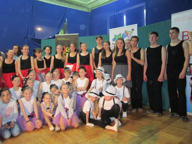 Formacja MINI SLOW  wystąpiła w konkursie tanecznym Karolinka 2014