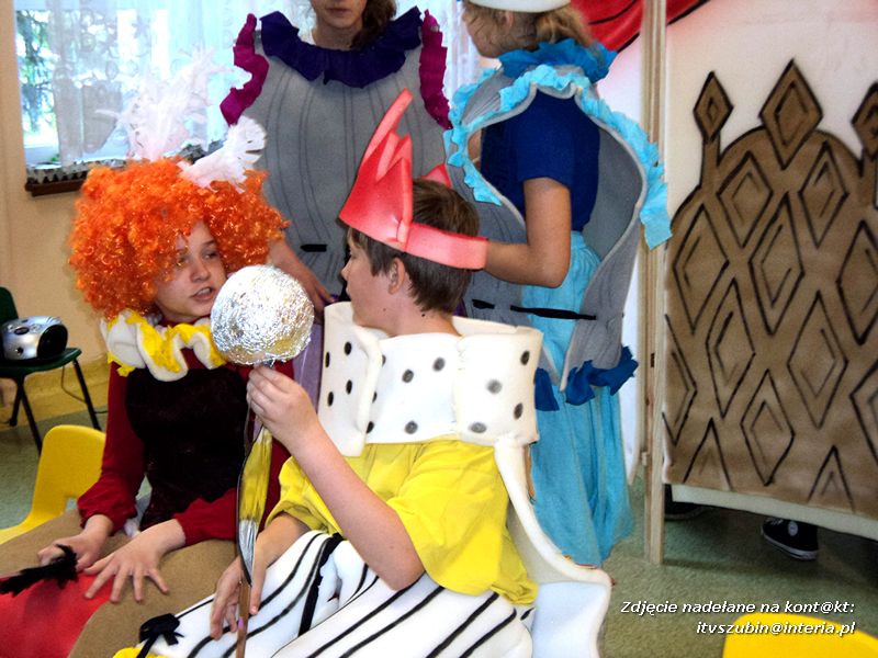 Przedstawienie w wykonaniu uczniów ze Szkoły Podstawowej nr 2