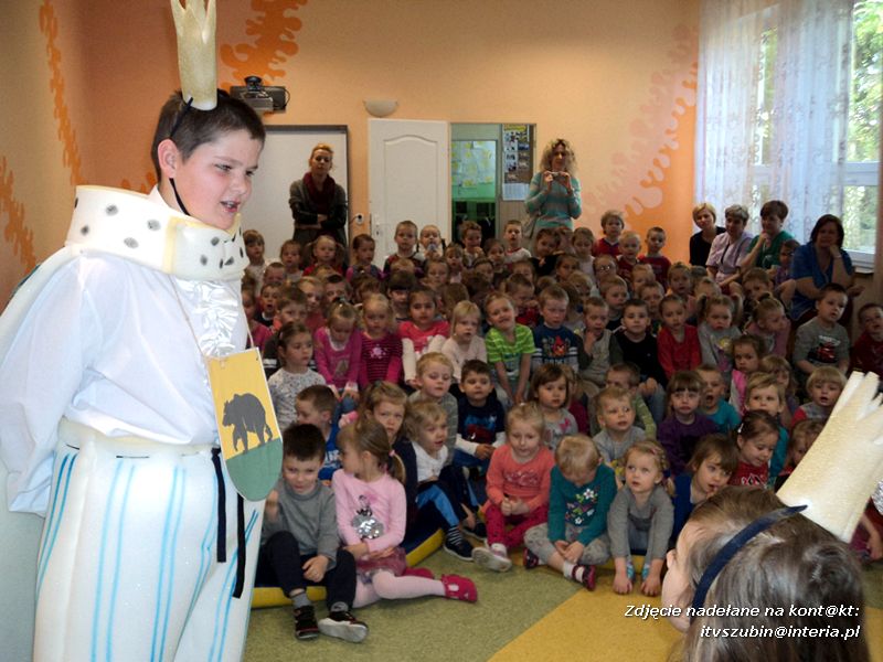 Przedstawienie w wykonaniu uczniów ze Szkoły Podstawowej nr 2