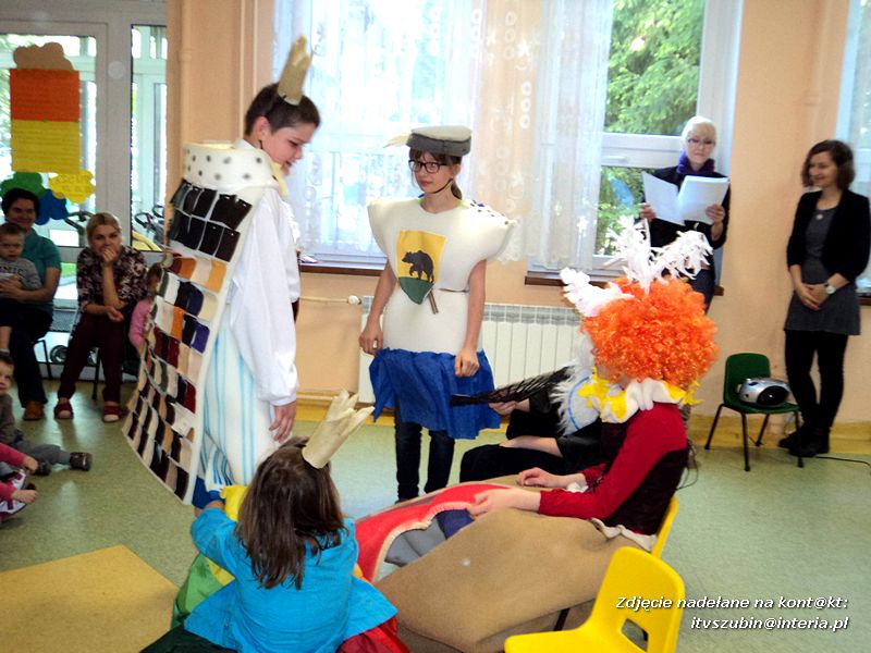 Przedstawienie w wykonaniu uczniów ze Szkoły Podstawowej nr 2