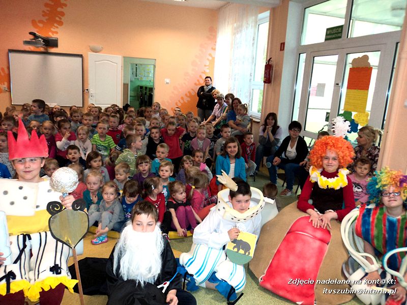 Przedstawienie w wykonaniu uczniów ze Szkoły Podstawowej nr 2