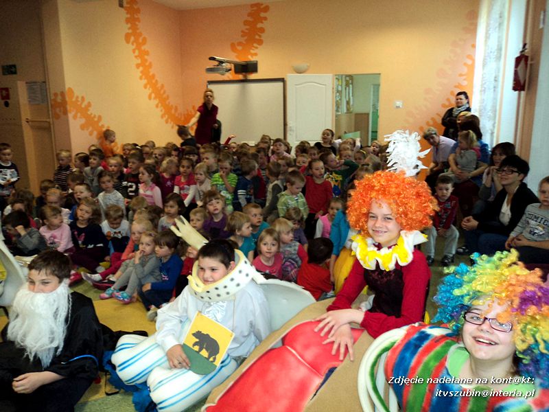 Przedstawienie w wykonaniu uczniów ze Szkoły Podstawowej nr 2