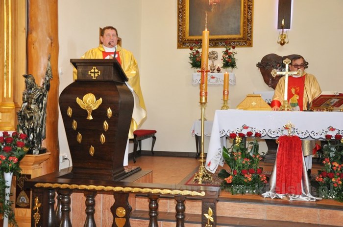 Wprowadzenie relikwii św. Floriana do kościoła w Zamościu [FILM]