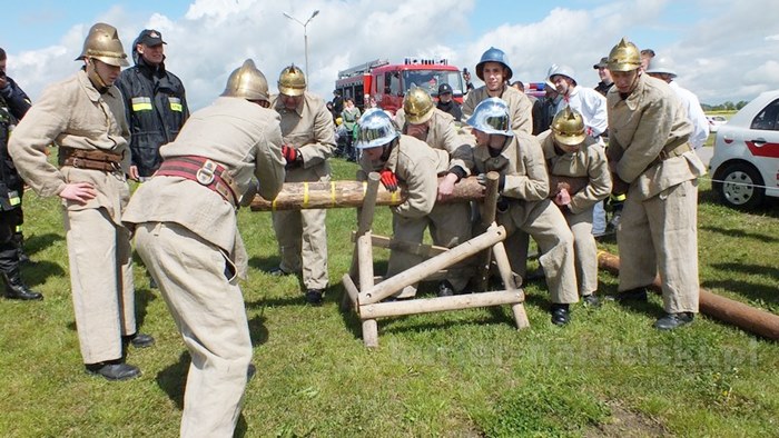 OSP Sarbia wygrywa VIII Krajeńsko-Pałuckie Zawody Sikawek Strażackich