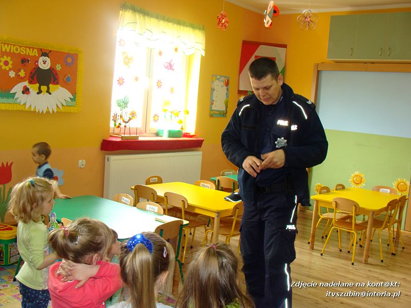 Policjant w przedszkolu