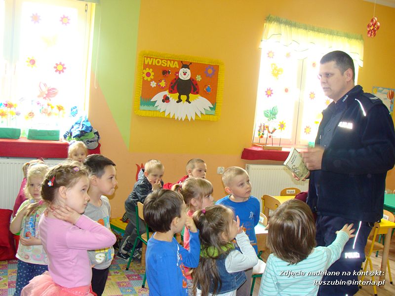 Policjant w przedszkolu