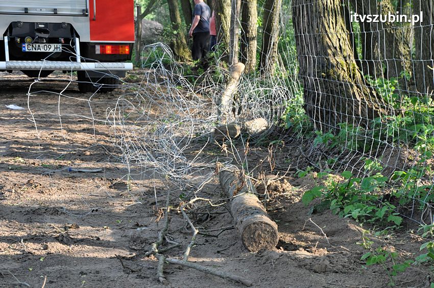 Wypadek z udziałem motocyklisty koło Zazdrości