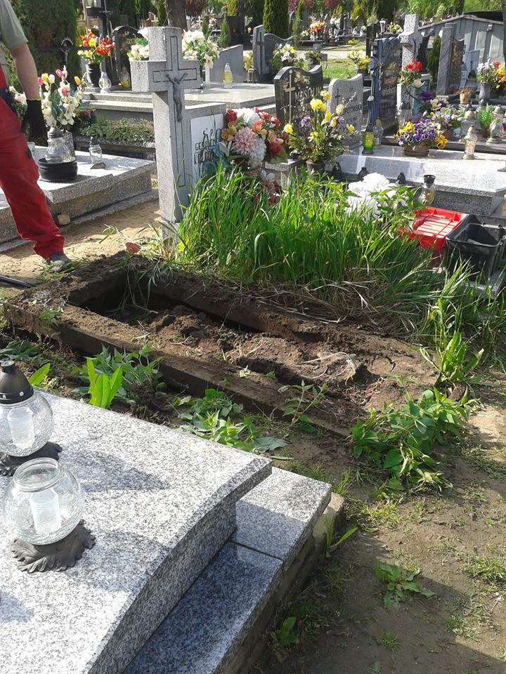 Renowacja mogiły powstańczej