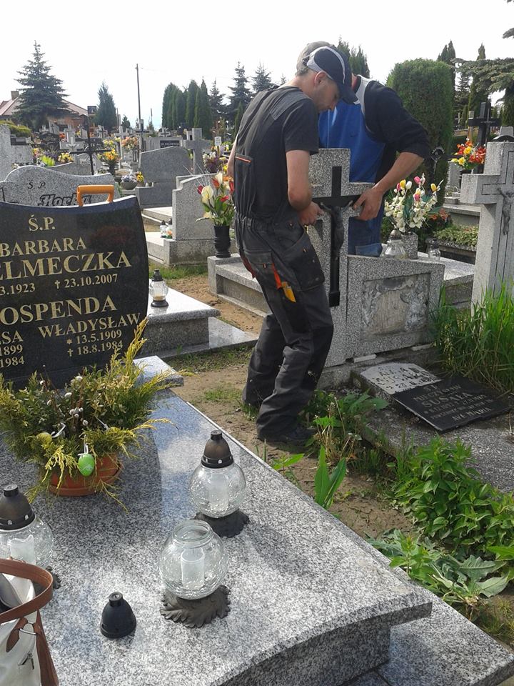 Renowacja mogiły powstańczej