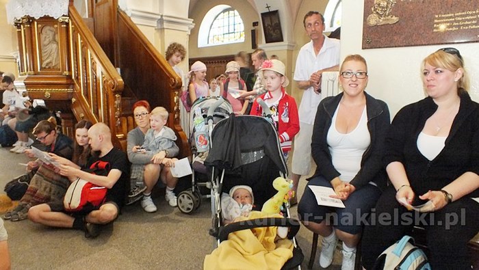 Pielgrzymi w drodze do Górki Klasztornej