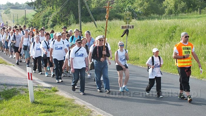 Pielgrzymi w drodze do Górki Klasztornej