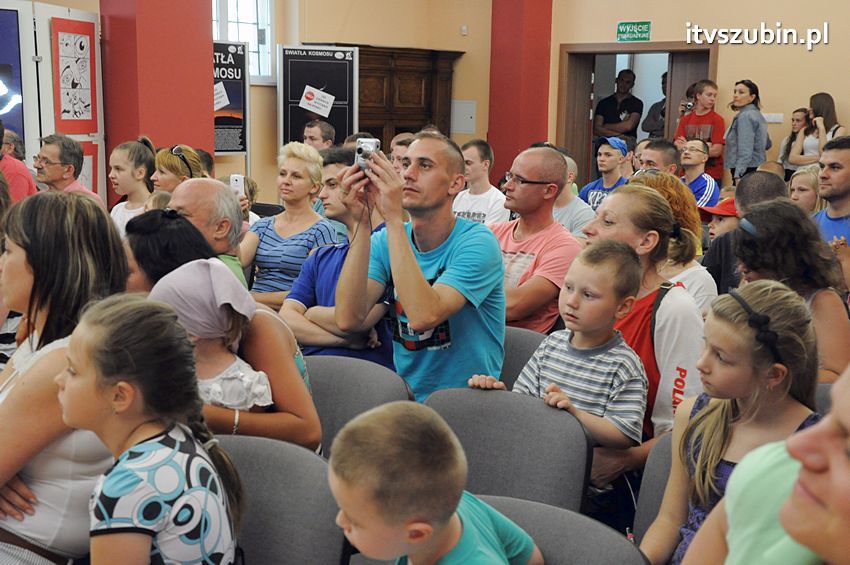 Piłkarze Zawiszy Bydgoszcz z Pucharem Polski w Szubinie