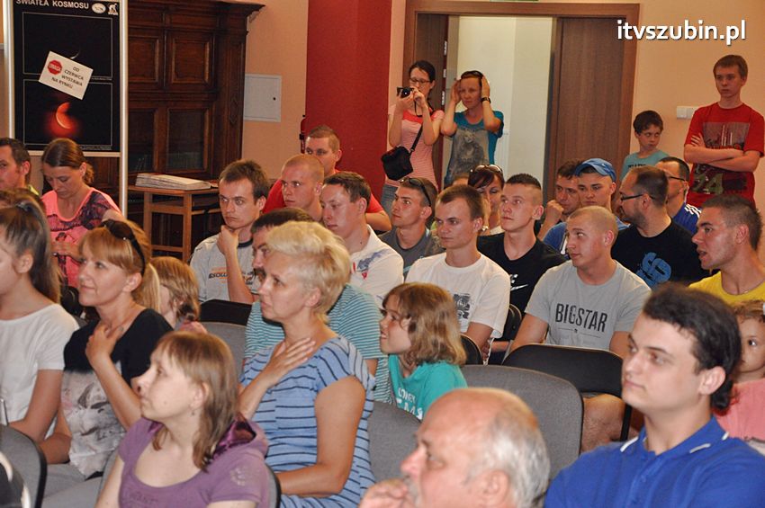 Piłkarze Zawiszy Bydgoszcz z Pucharem Polski w Szubinie