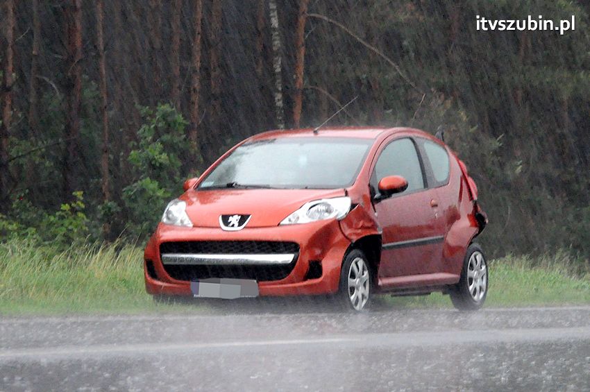 Kolizja trzech osobówek w Kołaczkowie