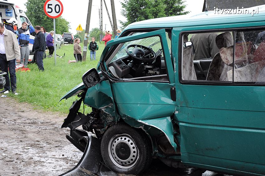 Osiem osób poszkodowanych w wypadku w Starym Jarużynie