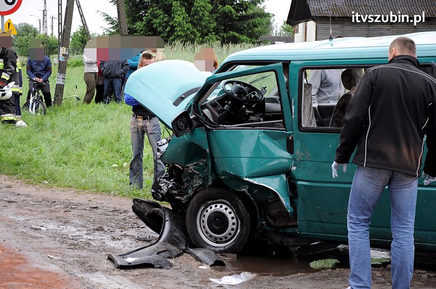 Osiem osób poszkodowanych w wypadku w Starym Jarużynie