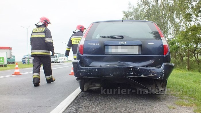 Kolizja z udziałem trzech samochodów na krajowej dziesiątce
