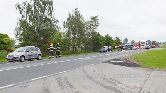 Kolizja z udziałem trzech samochodów na krajowej dziesiątce
