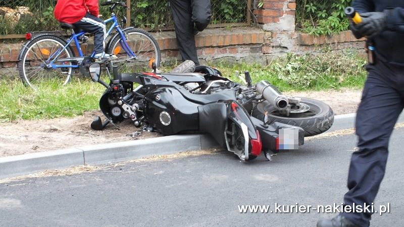 Motorowerzysta uderzył w ogrodzenie