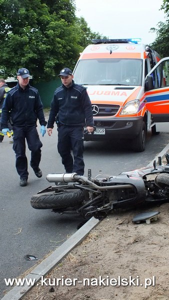 Motorowerzysta uderzył w ogrodzenie