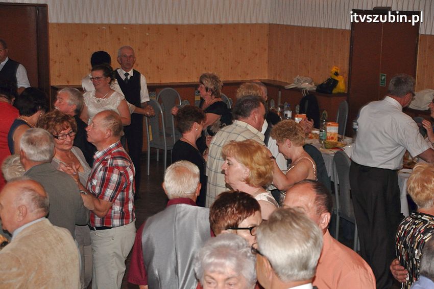 Seniorzy w tanecznych rytmach