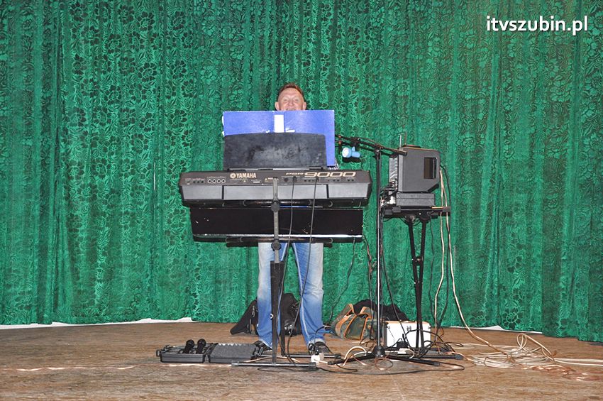 Seniorzy w tanecznych rytmach