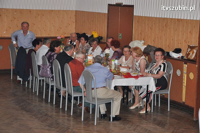 Seniorzy w tanecznych rytmach