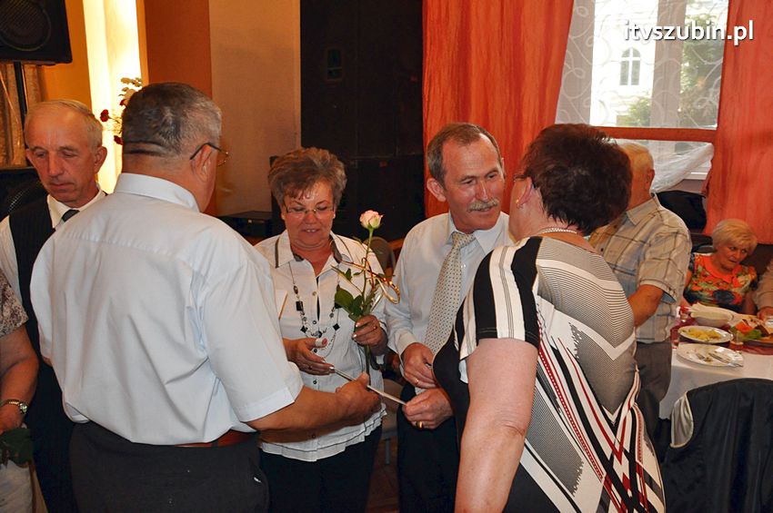 Seniorzy w tanecznych rytmach