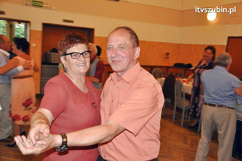 Seniorzy w tanecznych rytmach