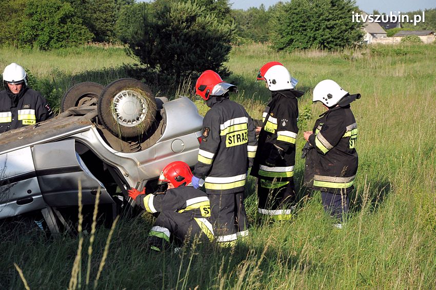Dachowanie osobówki na krajowej piątce