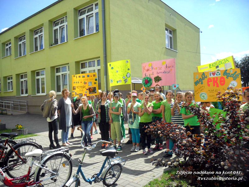 Wielki sukces SP Tur - myśliwi o ekologii i odznaka za zasługi dla łowiectwa dla nauczycielki przyrody!