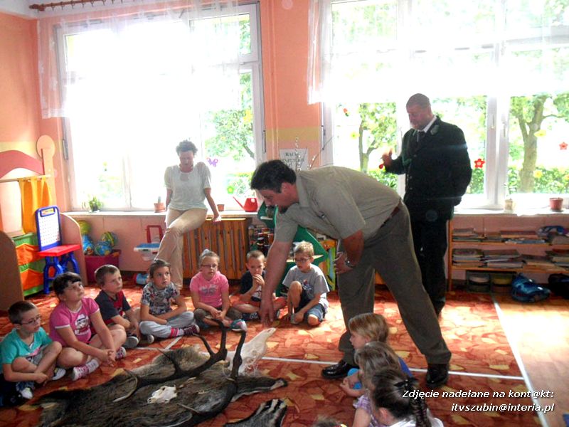 Wielki sukces SP Tur - myśliwi o ekologii i odznaka za zasługi dla łowiectwa dla nauczycielki przyrody!