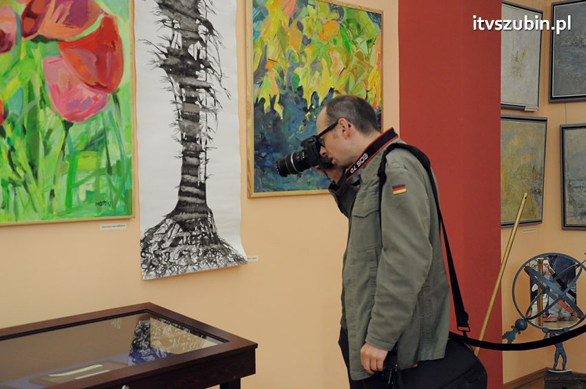 W Szubinie otwarto wystawę prac artystów zawodowych z Polski i Niemiec