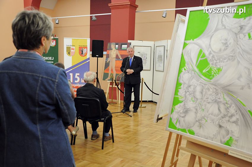 W Szubinie otwarto wystawę prac artystów zawodowych z Polski i Niemiec