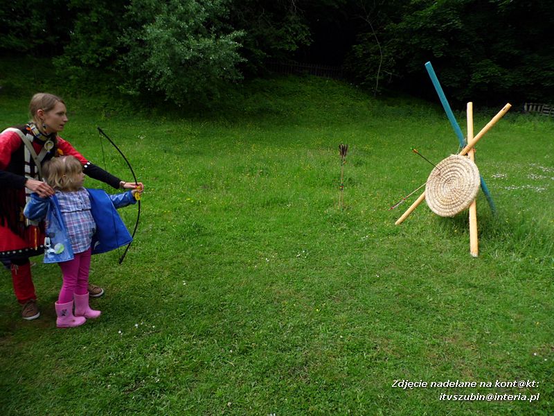 Przedszkolaki z Turu w wiosce indiańskiej