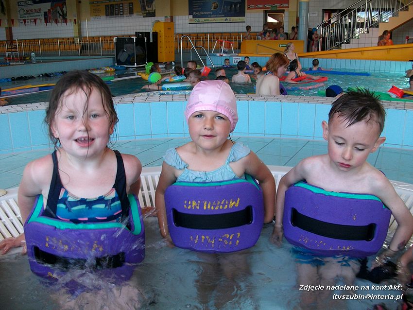 Maluchy z Królikowa na Basenie w Mogilnie
