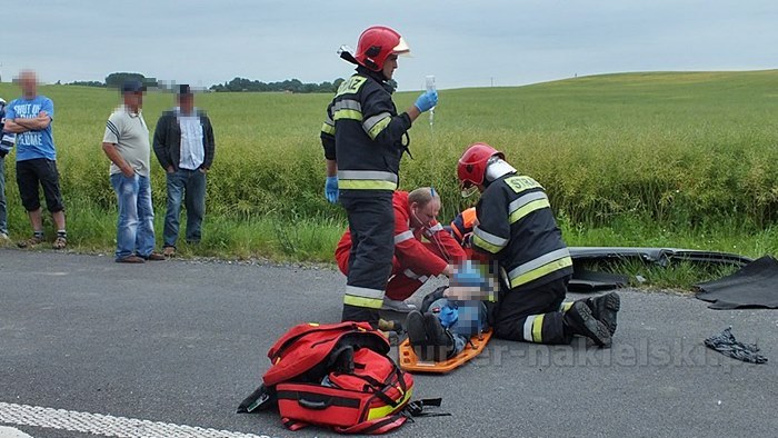 Zderzenie samochodów w Lubaszczu, dwie osoby trafiły do szpitala