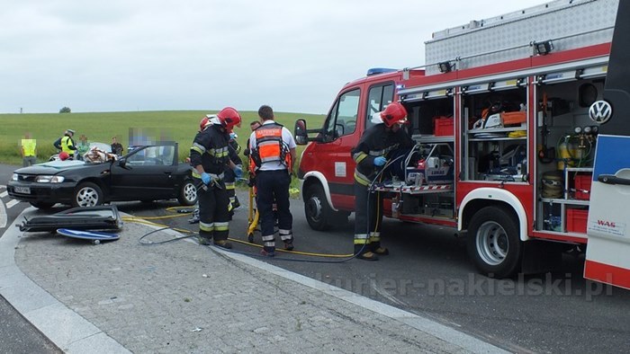 Zderzenie samochodów w Lubaszczu, dwie osoby trafiły do szpitala