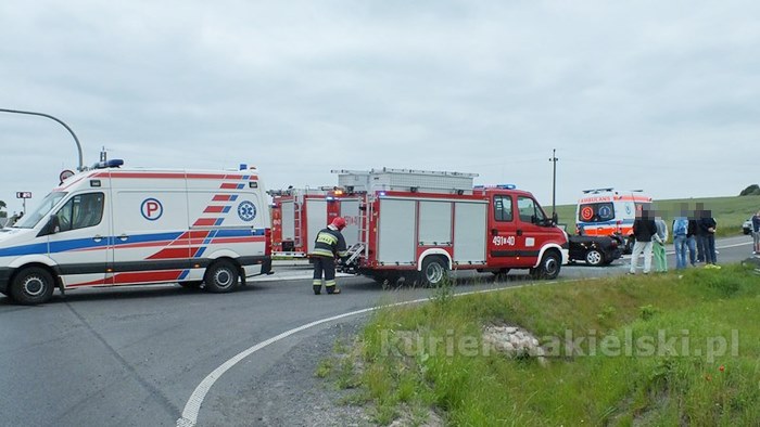 Zderzenie samochodów w Lubaszczu, dwie osoby trafiły do szpitala